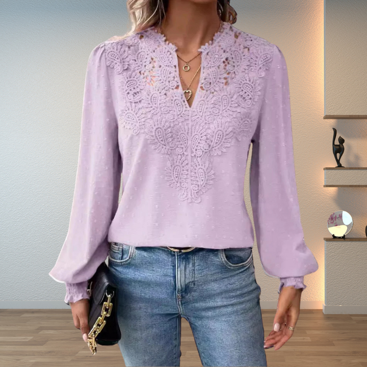 Louise | Sweter z koronkowymi detalami