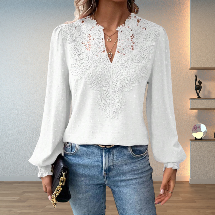 Louise | Sweter z koronkowymi detalami